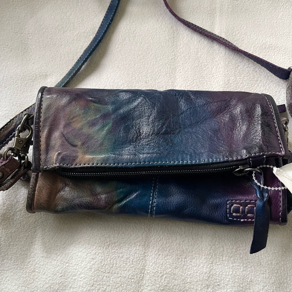 Bedstu Crossbody
